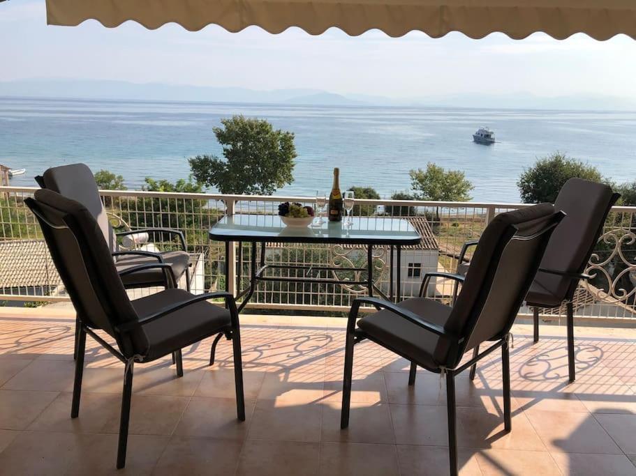 Sea View Apartment With Swimning Pool Mesongi Ngoại thất bức ảnh