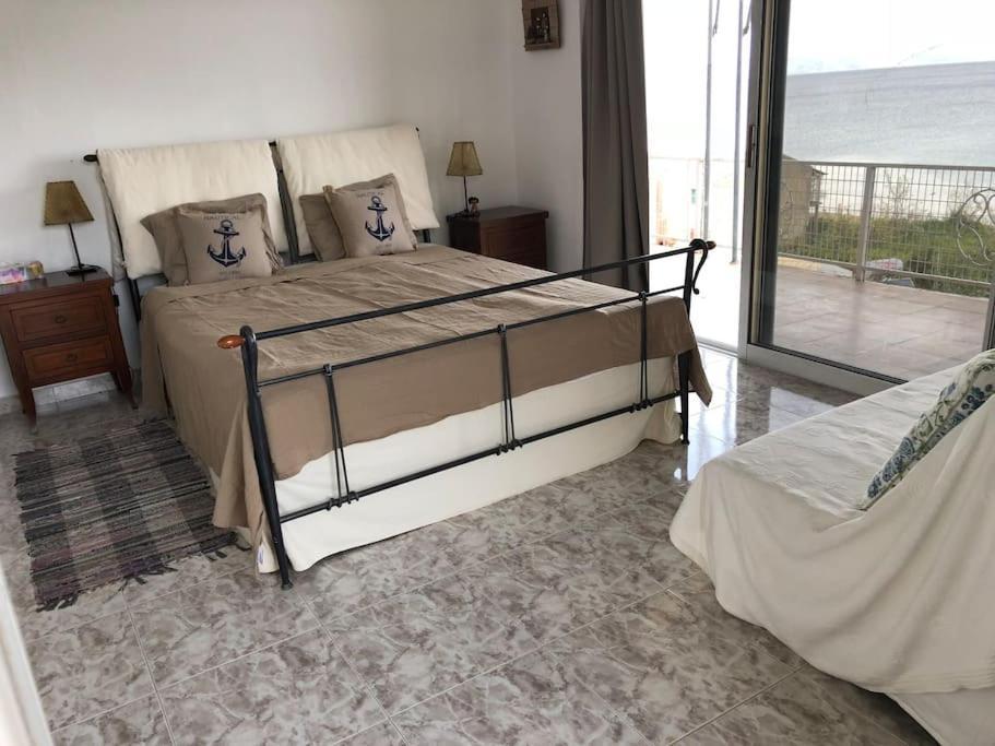 Sea View Apartment With Swimning Pool Mesongi Ngoại thất bức ảnh