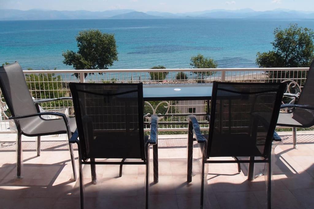 Sea View Apartment With Swimning Pool Mesongi Ngoại thất bức ảnh