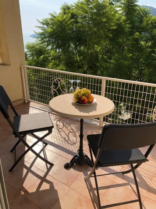 Sea View Apartment With Swimning Pool Mesongi Ngoại thất bức ảnh